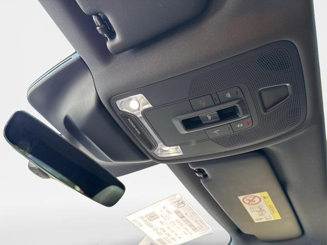 Audi / RS3 Sportback / Grau / / / PANO+SONOS+MATRIX+eHK+360KAM+SHZ+KLIMA+DESIGNPAKET ROT, Beispielbilder, ggf. teilweise mit Sonderausstattung