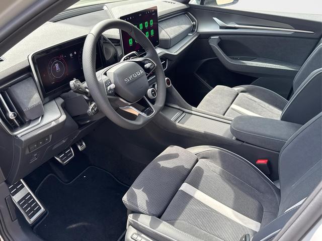 Skoda / Kodiaq / Grau / / / 4x4+AHK+PANO+KAMERA+EL. HECKKL.+NAVI+20 LM