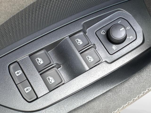 Skoda / Kodiaq / Grau / / / 4x4+AHK+PANO+KAMERA+EL. HECKKL.+NAVI+20 LM