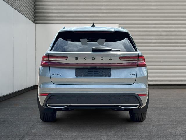 Skoda / Kodiaq / Silber / / / 4x4+AHK+KAMERA+EL. HECKKL.+PDC+NAVI+19 LM