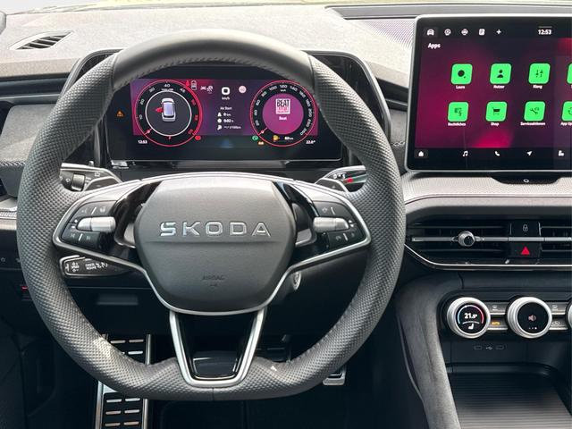 Skoda / Kodiaq / Silber / / / 4x4+AHK+KAMERA+EL. HECKKL.+PDC+NAVI+19 LM