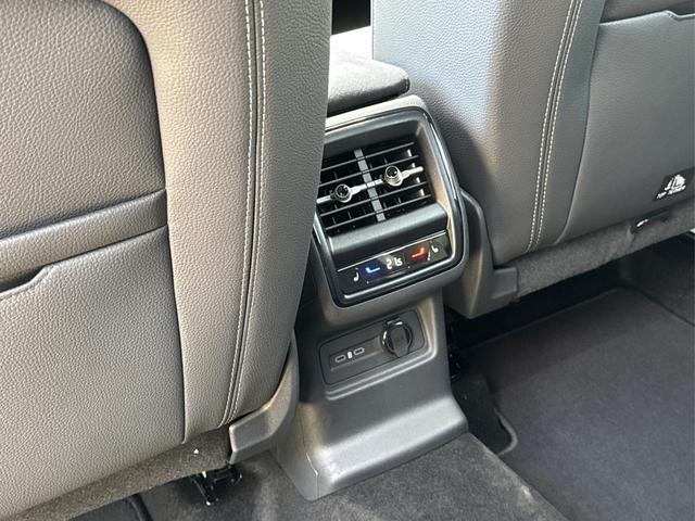 Skoda / Kodiaq / Silber / / / 4x4+AHK+KAMERA+EL. HECKKL.+PDC+NAVI+19 LM