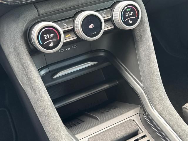 Skoda / Kodiaq / Silber / / / 4x4+AHK+KAMERA+EL. HECKKL.+PDC+NAVI+19 LM