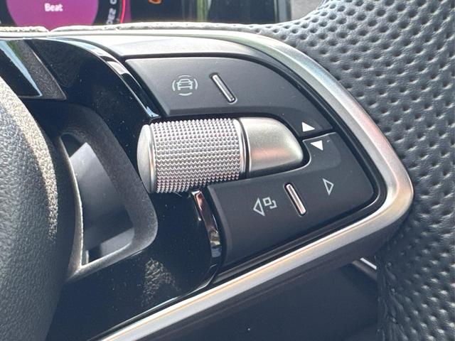Skoda / Kodiaq / Silber / / / 4x4+AHK+KAMERA+EL. HECKKL.+PDC+NAVI+19 LM