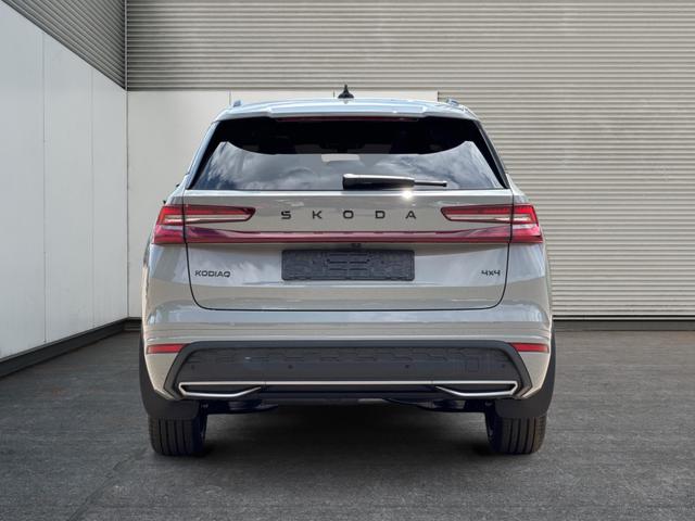 Skoda / Kodiaq / Grau / / / 4x4+AHK+PANO+KAMERA+EL. HECKKL.+NAVI+20 LM