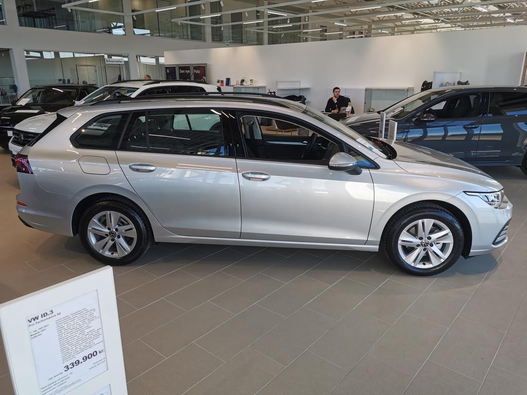 VW Golf Variant EU-Neuwagen Reimport