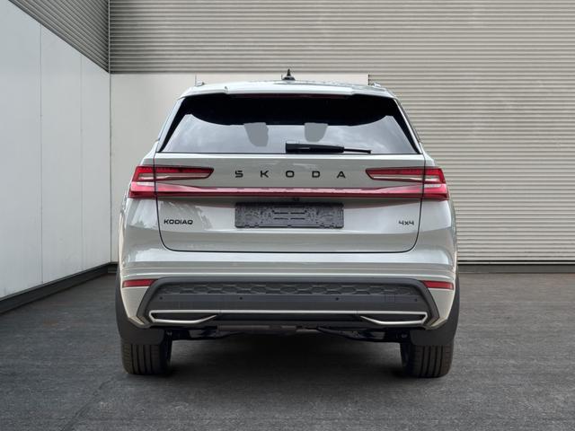 Skoda / Kodiaq / Grau / / / 4x4+AHK+KAMERA+EL. HECKKL.+PDC+NAVI+19 LM