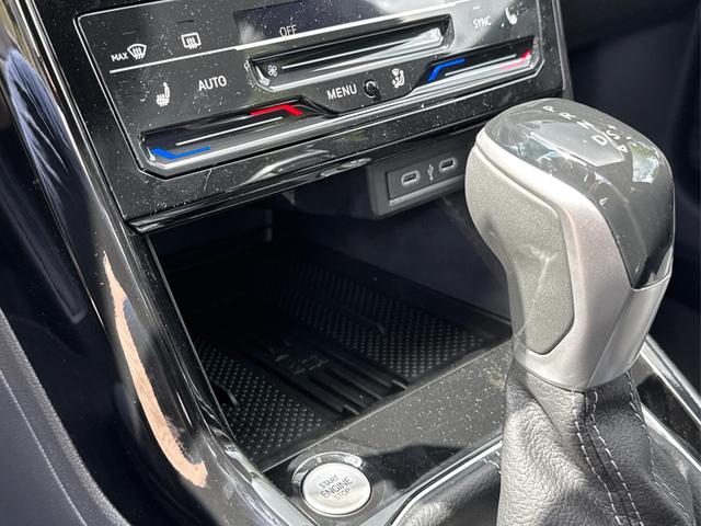 Volkswagen / T-Cross / / / / AHK+NAVI+MATRIX+SHZ+ACC+KAMERA+18'' ALU, Beispielbilder, ggf. teilweise mit Sonderausstattung