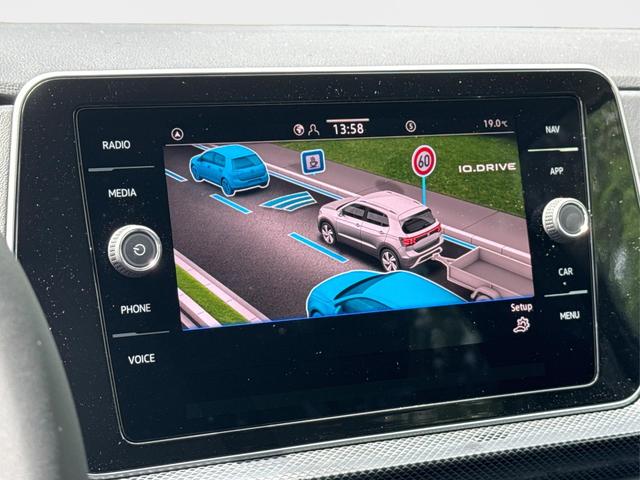 Volkswagen / T-Cross / / / / AHK+NAVI+MATRIX+SHZ+ACC+KAMERA+18'' ALU, Beispielbilder, ggf. teilweise mit Sonderausstattung