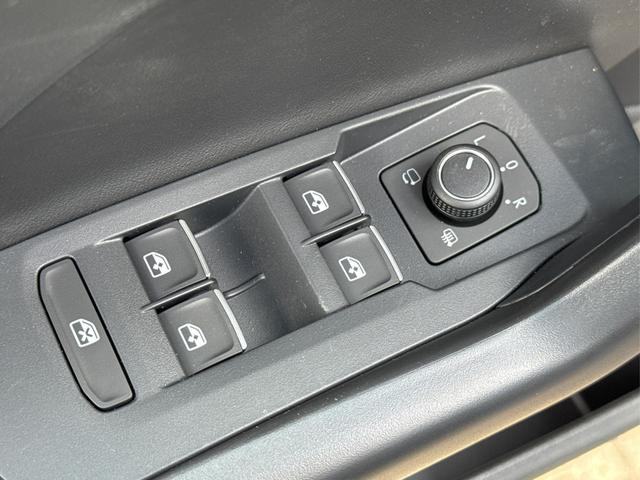 Volkswagen / T-Cross / / / / AHK+NAVI+MATRIX+SHZ+ACC+KAMERA+18'' ALU, Beispielbilder, ggf. teilweise mit Sonderausstattung