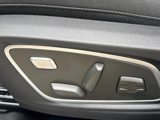 Renault / Austral / Schwarz / / / NAVI+LED+KAMERA+elektr.HECKKL.+19LM