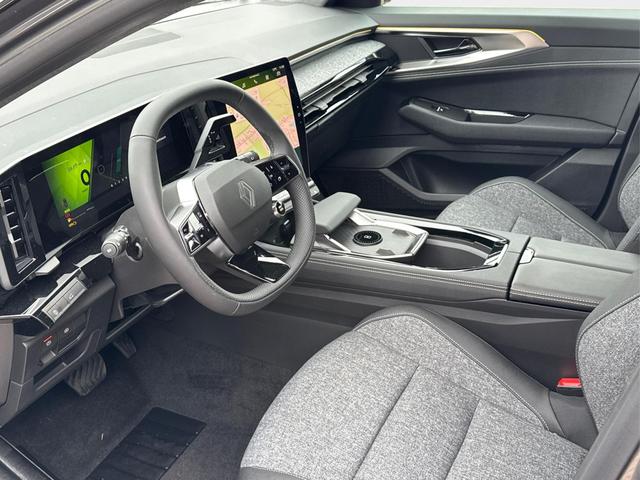 Renault / Austral / Grau / / / NAVI+LED+KAMERA+elektr.HECKKL.+19LM