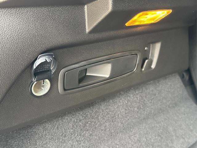 Renault / Austral / Grau / / / NAVI+LED+KAMERA+elektr.HECKKL.+19LM