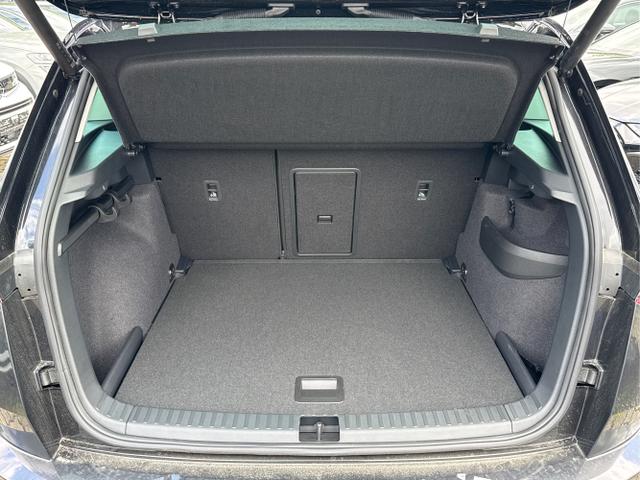Skoda / Karoq / Schwarz / / / AHK+el.HECKKLAPPE+KAMERA+PDC+ACC, Beispielbilder, ggf. teilweise mit Sonderausstattung