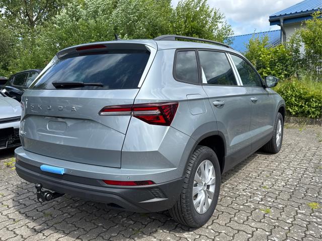 Skoda / Karoq / Silber / / / AHK+el.HECKKLAPPE+KAMERA+PDC+ACC, Beispielbilder, ggf. teilweise mit Sonderausstattung