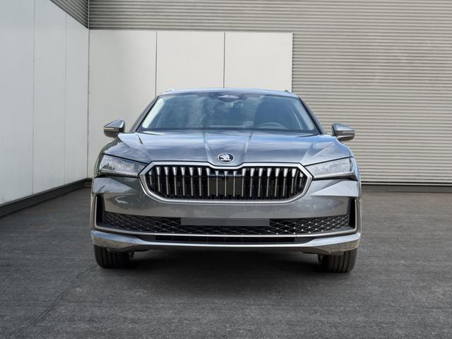 Skoda / Superb Combi / / / / DSG+ NAVI+AHK+EL. HECKKL.+KESSY+SHZ V+H, Beispielbilder, ggf. teilweise mit Sonderausstattung