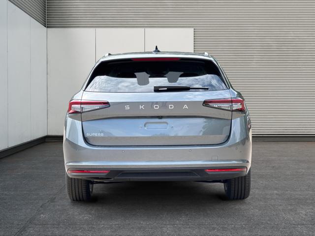Skoda / Superb Combi / / / / DSG+ NAVI+AHK+EL. HECKKL.+KESSY+SHZ V+H, Beispielbilder, ggf. teilweise mit Sonderausstattung