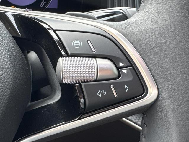 Skoda / Superb Combi / / / / DSG+ NAVI+AHK+EL. HECKKL.+KESSY+SHZ V+H, Beispielbilder, ggf. teilweise mit Sonderausstattung