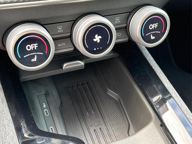 Skoda / Superb Combi / / / / DSG+ NAVI+AHK+EL. HECKKL.+KESSY+SHZ V+H, Beispielbilder, ggf. teilweise mit Sonderausstattung