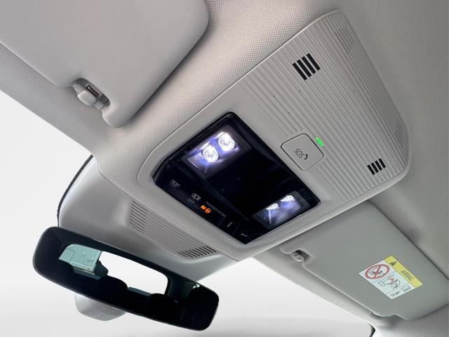 Skoda / Superb Combi / / / / DSG+ NAVI+AHK+EL. HECKKL.+KESSY+SHZ V+H, Beispielbilder, ggf. teilweise mit Sonderausstattung