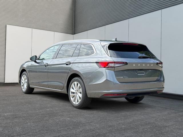 Skoda / Superb Combi / / / / DSG+ NAVI+AHK+EL. HECKKL.+KESSY+SHZ V+H, Beispielbilder, ggf. teilweise mit Sonderausstattung