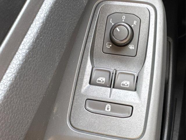Volkswagen / Caddy / / / / KAMERA+GJR+APP+PDC+ACC+LANE ASSIST