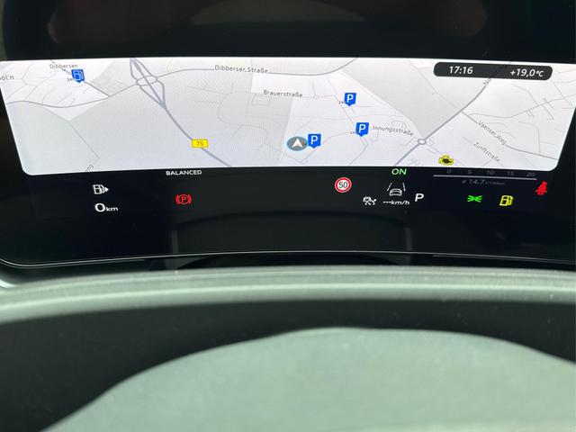 Audi / Q3 Sportback / / / / MJ 2026+NAVI+KAMERA+PANO+AHK+PDC+EL. HECKKL.+LED+18 LM