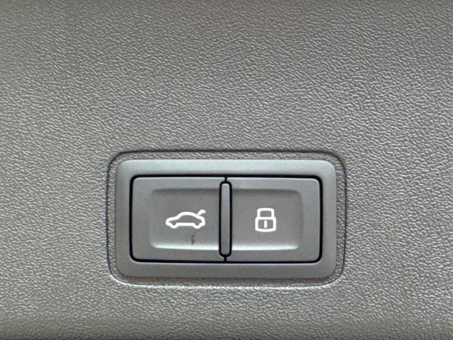 Audi / Q3 Sportback / / / / MJ 2026+NAVI+KAMERA+PANO+AHK+PDC+EL. HECKKL.+LED+18 LM