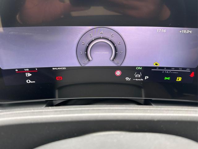 Audi / Q3 Sportback / / / / MJ 2026+NAVI+KAMERA+PANO+AHK+PDC+EL. HECKKL.+LED+18 LM