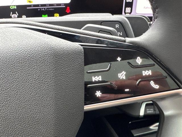 Audi / Q3 Sportback / / / / MJ 2026+NAVI+KAMERA+PANO+AHK+PDC+EL. HECKKL.+LED+18 LM