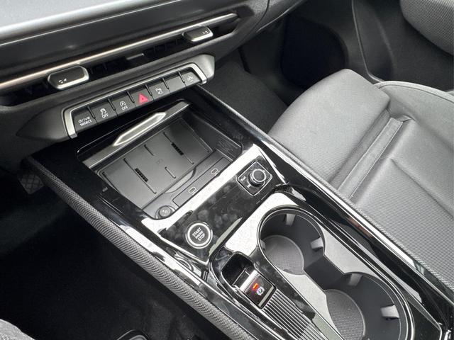 Audi / Q3 Sportback / / / / MJ 2026+NAVI+KAMERA+PANO+AHK+PDC+EL. HECKKL.+LED+18 LM