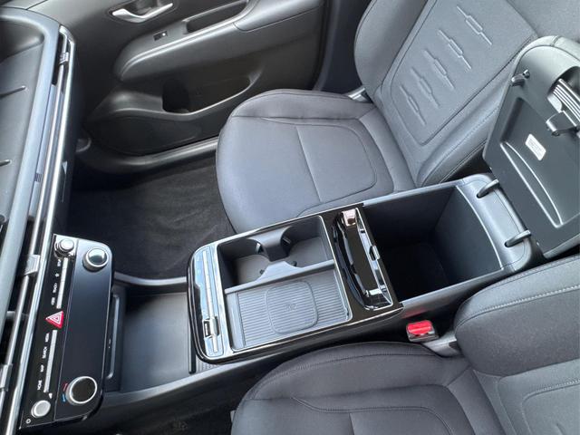 Hyundai / TUCSON / Grau / / / Hybrid NAVI+KAMERA+SHZ+LED+TEMPOMAT+17 ALU+PDC, Beispielbilder, ggf. teilweise mit Sonderausstattung
