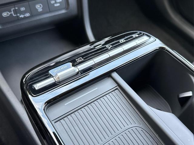 Hyundai / TUCSON / Grau / / / Hybrid NAVI+KAMERA+SHZ+LED+TEMPOMAT+17 ALU+PDC, Beispielbilder, ggf. teilweise mit Sonderausstattung