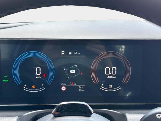 Hyundai / TUCSON / Grau / / / Hybrid NAVI+KAMERA+SHZ+LED+TEMPOMAT+17 ALU+PDC, Beispielbilder, ggf. teilweise mit Sonderausstattung