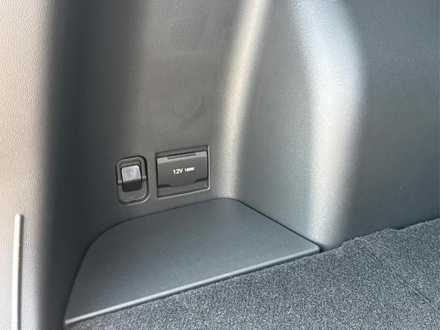 Hyundai / TUCSON / Schwarz / / / Hybrid NAVI+KAMERA+SHZ+LED+TEMPOMAT+17 ALU+PDC, Beispielbilder, ggf. teilweise mit Sonderausstattung