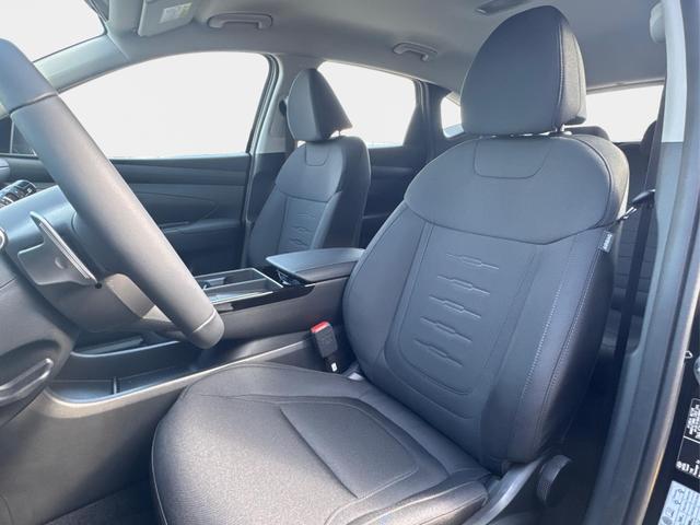 Hyundai / TUCSON / Schwarz / / / Hybrid NAVI+KAMERA+SHZ+LED+TEMPOMAT+17 ALU+PDC, Beispielbilder, ggf. teilweise mit Sonderausstattung