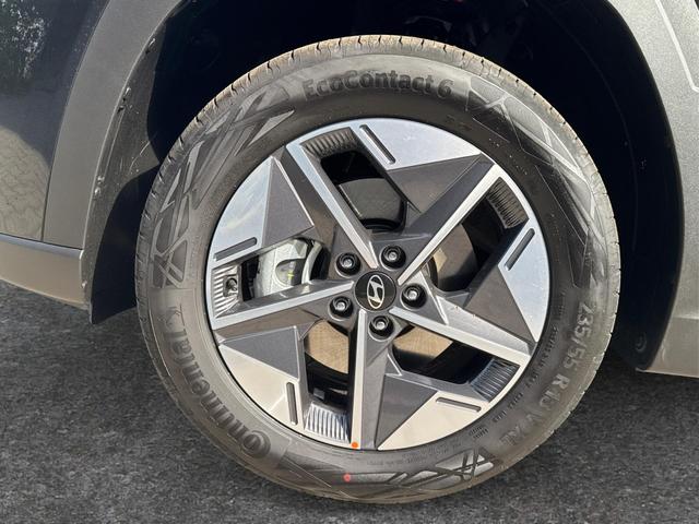 Hyundai / TUCSON / Schwarz / / / Hybrid NAVI+KAMERA+SHZ+LED+TEMPOMAT+17 ALU+PDC, Beispielbilder, ggf. teilweise mit Sonderausstattung