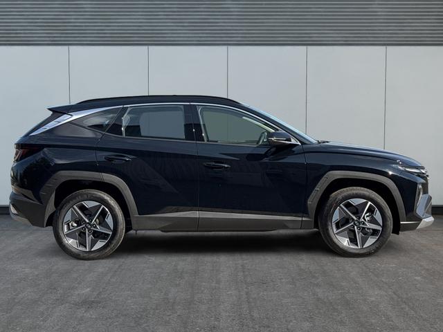 Hyundai / TUCSON / Schwarz / / / Hybrid NAVI+KAMERA+SHZ+LED+TEMPOMAT+17 ALU+PDC, Beispielbilder, ggf. teilweise mit Sonderausstattung