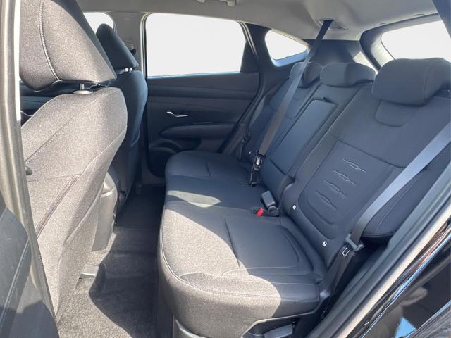 Hyundai / TUCSON / Schwarz / / / Hybrid NAVI+KAMERA+SHZ+LED+TEMPOMAT+17 ALU+PDC, Beispielbilder, ggf. teilweise mit Sonderausstattung