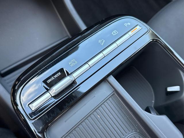 Hyundai / TUCSON / Schwarz / / / Hybrid NAVI+KAMERA+SHZ+LED+TEMPOMAT+17 ALU+PDC, Beispielbilder, ggf. teilweise mit Sonderausstattung