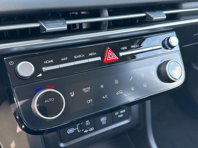 Hyundai / TUCSON / Schwarz / / / Hybrid NAVI+KAMERA+SHZ+LED+TEMPOMAT+17 ALU+PDC, Beispielbilder, ggf. teilweise mit Sonderausstattung