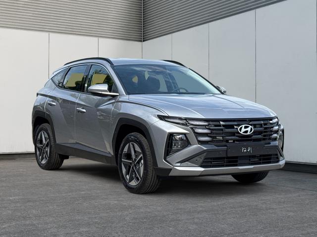Hyundai / TUCSON / Silber / / / Hybrid NAVI+KAMERA+SHZ+LED+TEMPOMAT+17 ALU+PDC, Beispielbilder, ggf. teilweise mit Sonderausstattung