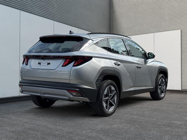 Hyundai / TUCSON / Silber / / / Hybrid NAVI+KAMERA+SHZ+LED+TEMPOMAT+17 ALU+PDC, Beispielbilder, ggf. teilweise mit Sonderausstattung