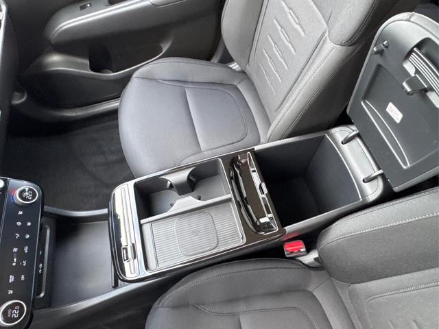 Hyundai / TUCSON / Silber / / / Hybrid NAVI+KAMERA+SHZ+LED+TEMPOMAT+17 ALU+PDC, Beispielbilder, ggf. teilweise mit Sonderausstattung