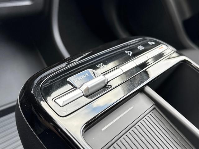 Hyundai / TUCSON / Silber / / / Hybrid NAVI+KAMERA+SHZ+LED+TEMPOMAT+17 ALU+PDC, Beispielbilder, ggf. teilweise mit Sonderausstattung