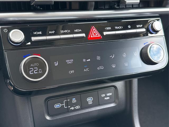 Hyundai / TUCSON / Silber / / / Hybrid NAVI+KAMERA+SHZ+LED+TEMPOMAT+17 ALU+PDC, Beispielbilder, ggf. teilweise mit Sonderausstattung