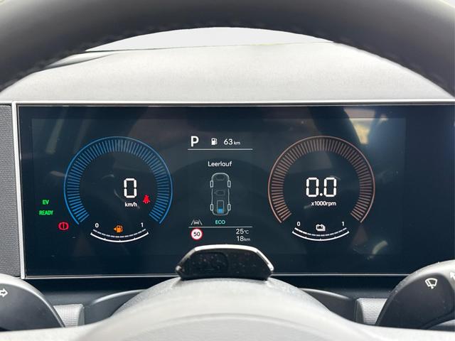 Hyundai / TUCSON / Silber / / / Hybrid NAVI+KAMERA+SHZ+LED+TEMPOMAT+17 ALU+PDC, Beispielbilder, ggf. teilweise mit Sonderausstattung
