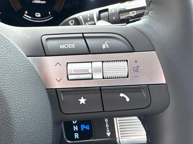 Hyundai / TUCSON / Silber / / / Hybrid NAVI+KAMERA+SHZ+LED+TEMPOMAT+17 ALU+PDC, Beispielbilder, ggf. teilweise mit Sonderausstattung