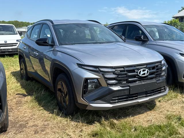 Hyundai / TUCSON / Silber / / / Hybrid NAVI+KAMERA+SHZ+LED+TEMPOMAT+17 ALU+PDC, Beispielbilder, ggf. teilweise mit Sonderausstattung