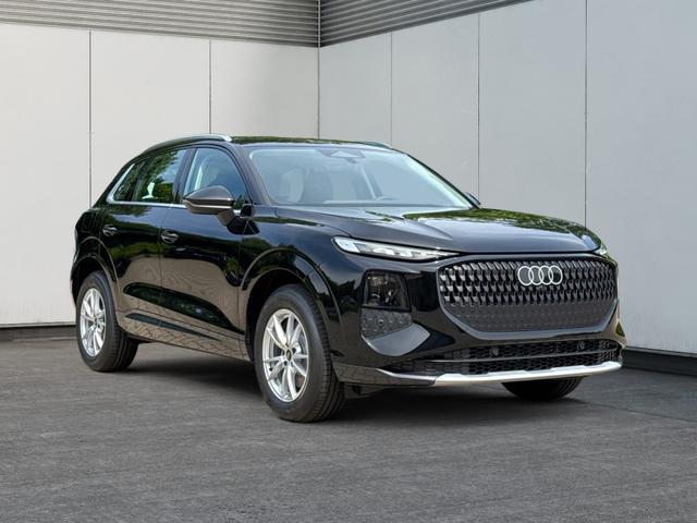 Audi / Q3 / Schwarz / / / KAMERA+NAVI+PDC+EL.HECKKL.+LED+17LM